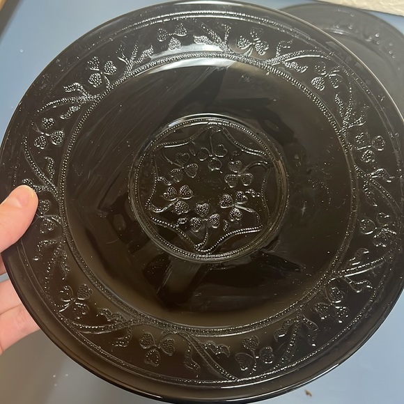 Hazel Atlas Cloverleaf Black Depression Vintage 8" Plates - Set of 4 - Picture 5 of 7